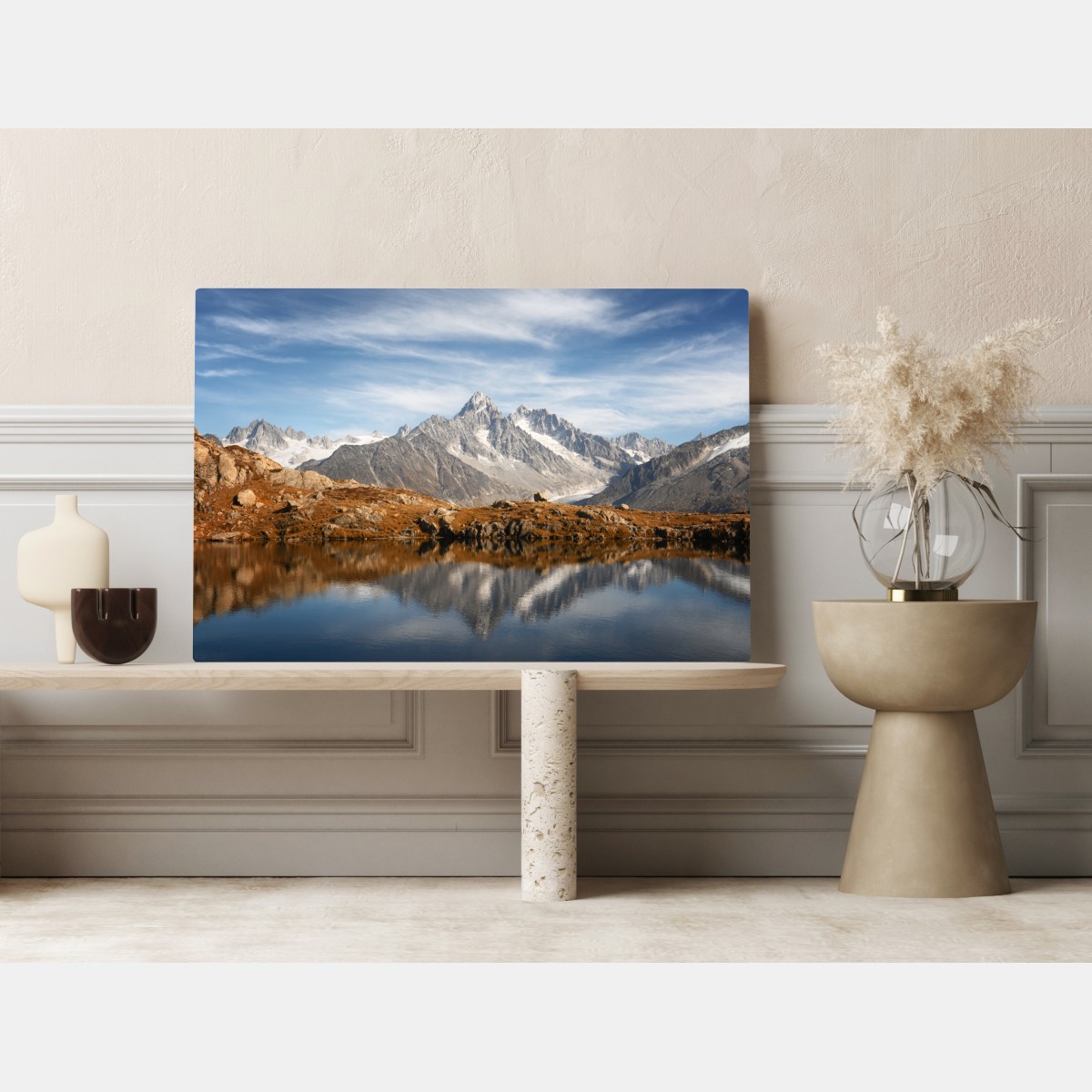 Obraz na płótnie spokojne alpejskie szczyty odbite w jeziorze – Wallissimo® Obraz na płótnie spokojne alpejskie szczyty odbite w jeziorze – Wallissimo®