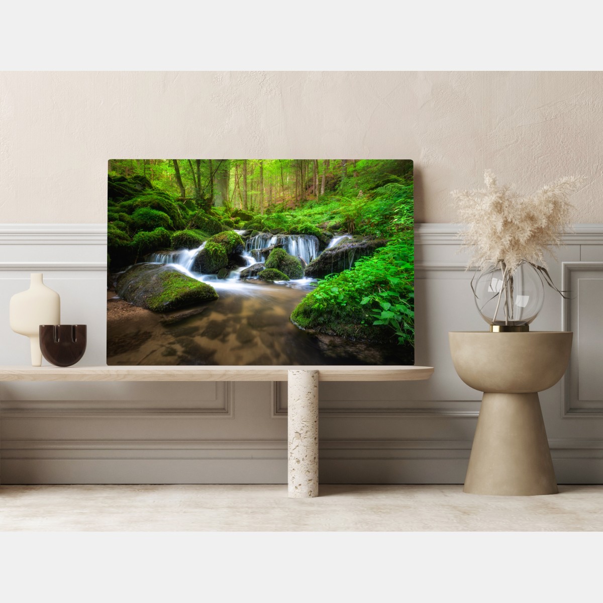 Obraz na płótnie spokojny mechowy wodospad w lesie – Wallissimo® Obraz na płótnie spokojny mechowy wodospad w lesie – Wallissimo®