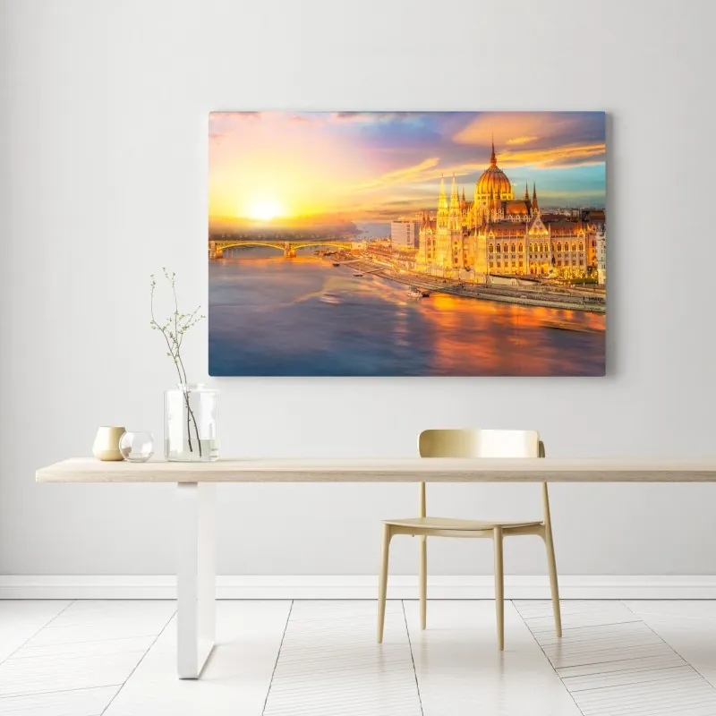 Obraz na płótnie złoty zachód słońca nad parlamentem w Budapeszcie – Wallissimo® Obraz na płótnie złoty zachód słońca nad parlamentem w Budapeszcie – Wallissimo®