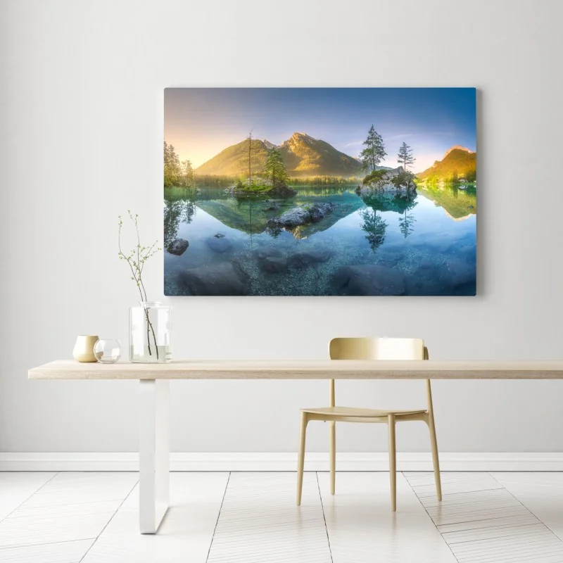 Obraz na płótnie alpejskie jezioro o wschodzie słońca z lustrzanym odbiciem