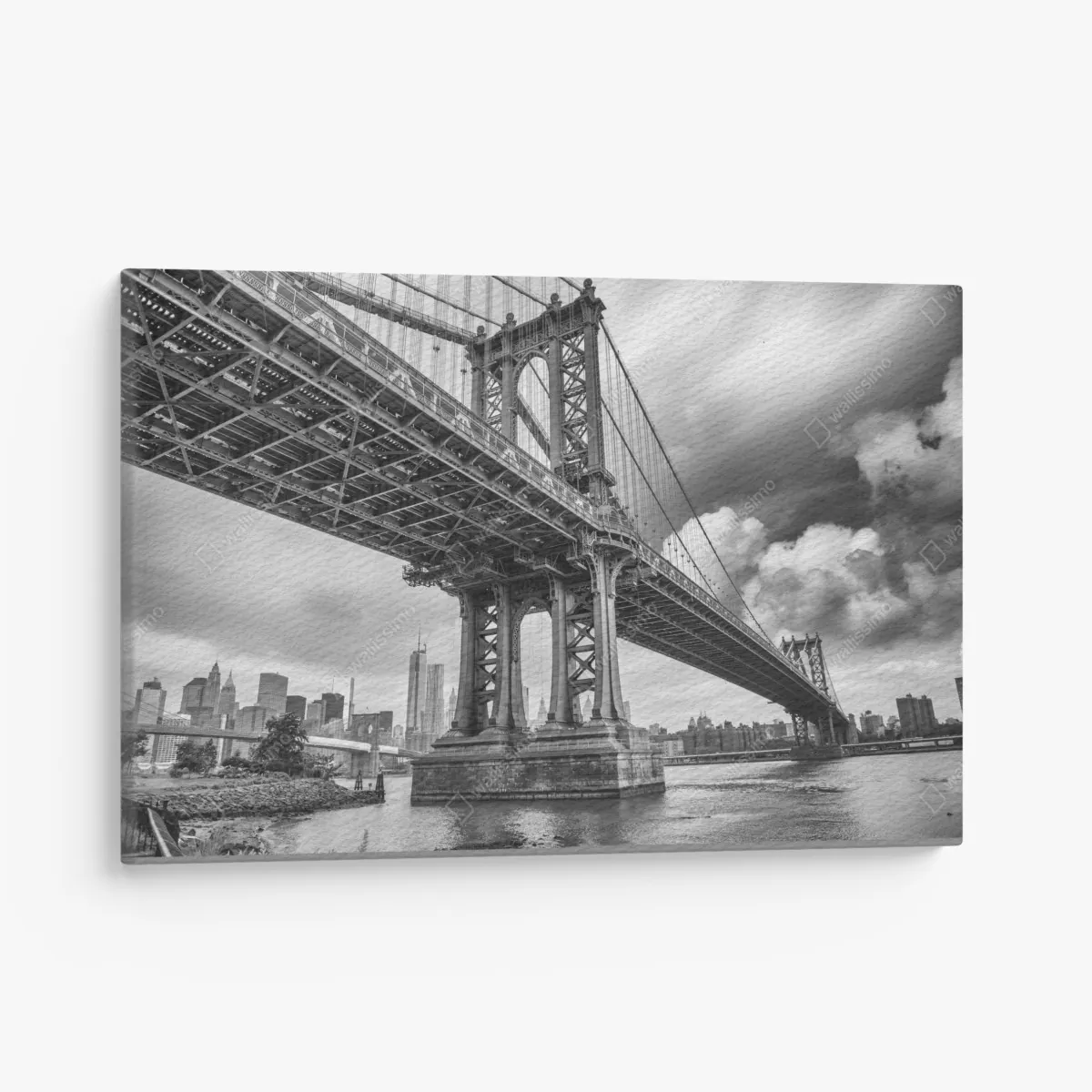 Obraz na płótnie widok z dołu na most Manhattan i panoramę Nowego Jorku – Wallissimo® Obraz na płótnie widok z dołu na most Manhattan i panoramę Nowego Jorku – Wallissimo®