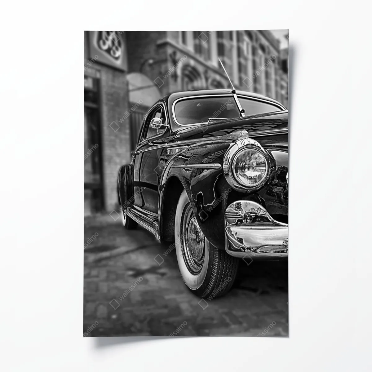 Plakat zabytkowy klasyczny samochód na brukowanej ulicy – Wallissimo® Plakat zabytkowy klasyczny samochód na brukowanej ulicy – Wallissimo®