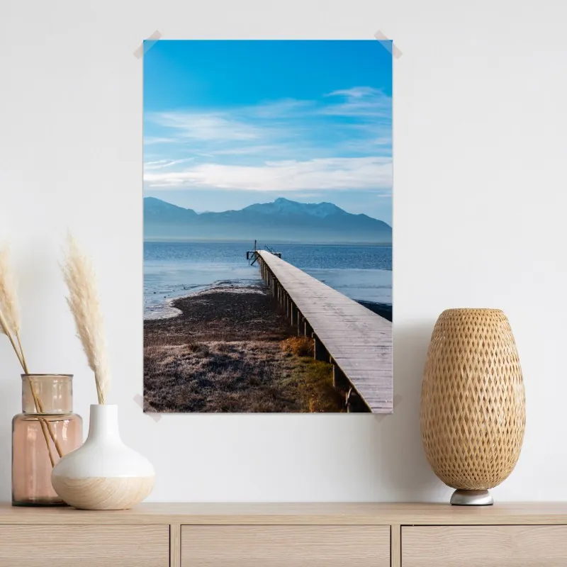 Plakat mglisty pomost nad jeziorem o świcie – Wallissimo® Plakat mglisty pomost nad jeziorem o świcie – Wallissimo®