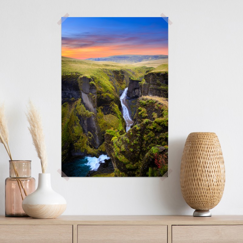Plakat Fjadrargljufur kanion o zachodzie słońca