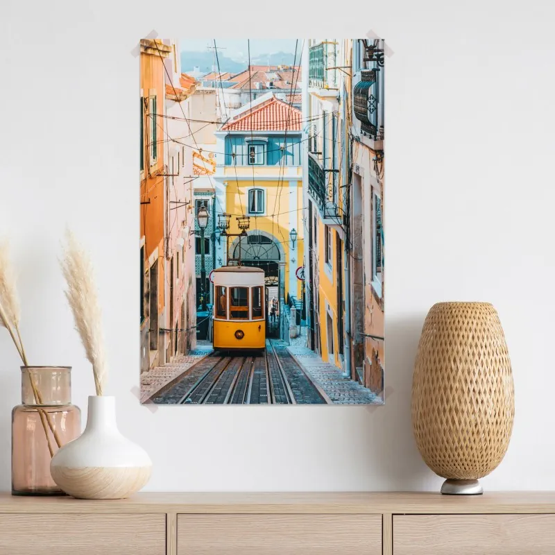 Plakat kolorowy tramwaj bica w Lizbonie – Wallissimo® Plakat kolorowy tramwaj bica w Lizbonie – Wallissimo®