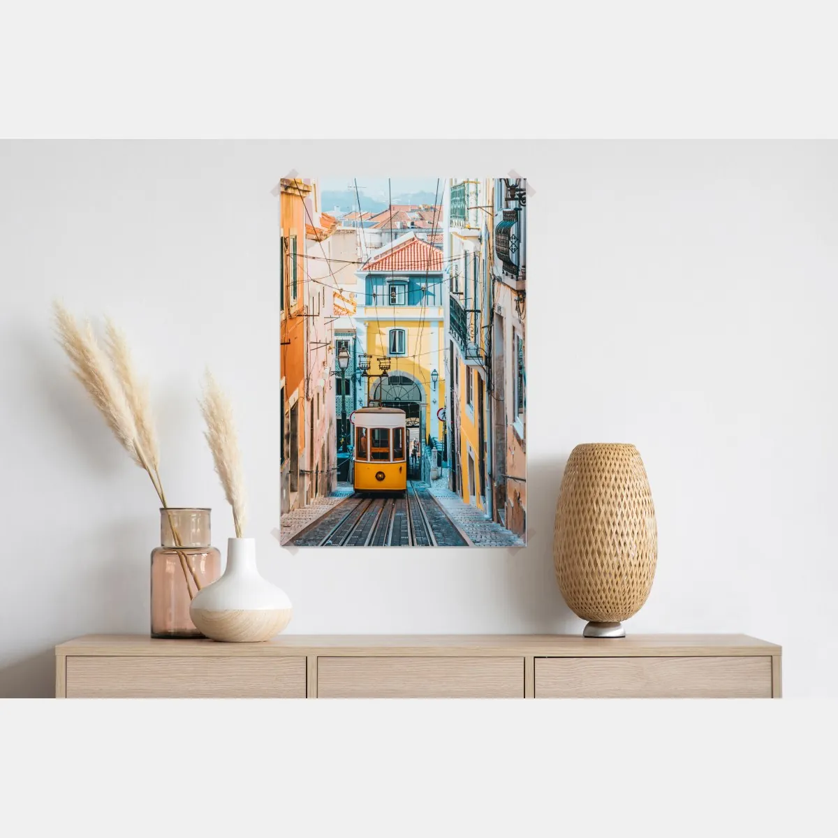 Plakat kolorowy tramwaj bica w Lizbonie – Wallissimo® Plakat kolorowy tramwaj bica w Lizbonie – Wallissimo®