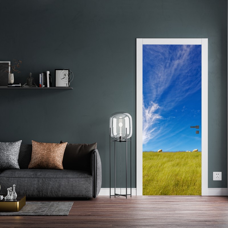 Naklejka na drzwi spokojna łąka pod błękitnym niebem – Wallissimo® Naklejka na drzwi spokojna łąka pod błękitnym niebem – Wallissimo®