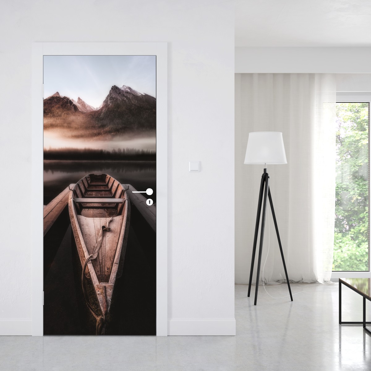 Naklejka na drzwi mglista łódź przy górskim jeziorze – Wallissimo® Naklejka na drzwi mglista łódź przy górskim jeziorze – Wallissimo®