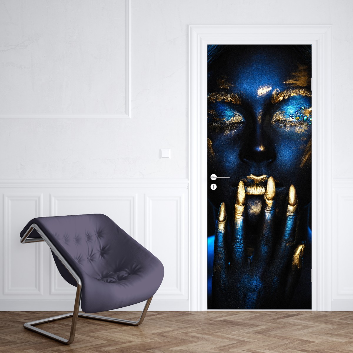 Naklejka na drzwi mistyczny portret w złocie i błękicie – Wallissimo® Naklejka na drzwi mistyczny portret w złocie i błękicie – Wallissimo®