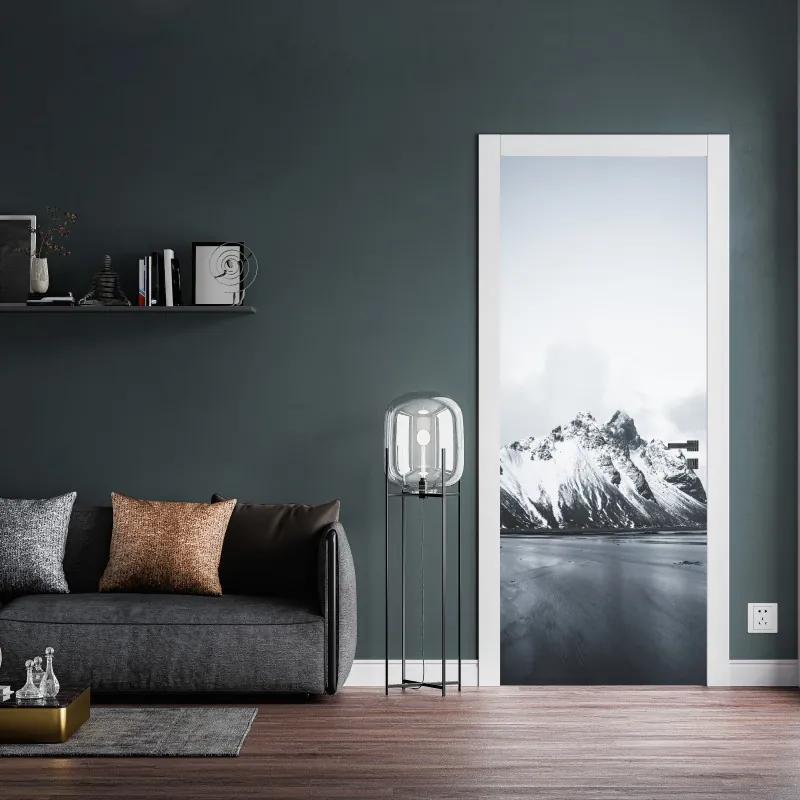 Naklejka na drzwi paw wśród gałęzi granatu – Wallissimo®