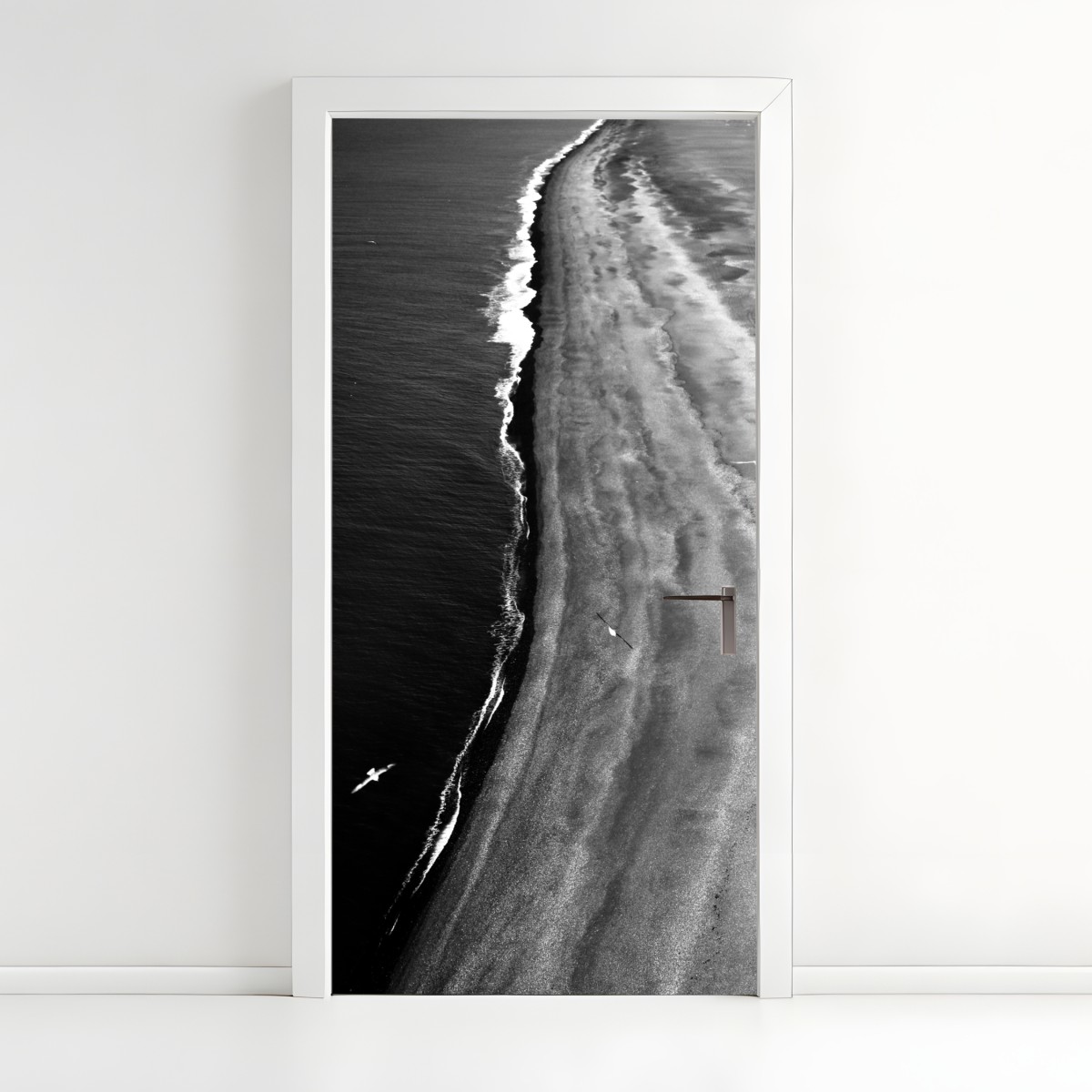 Door sticker aerial monochrome beach coastline – Wallissimo®