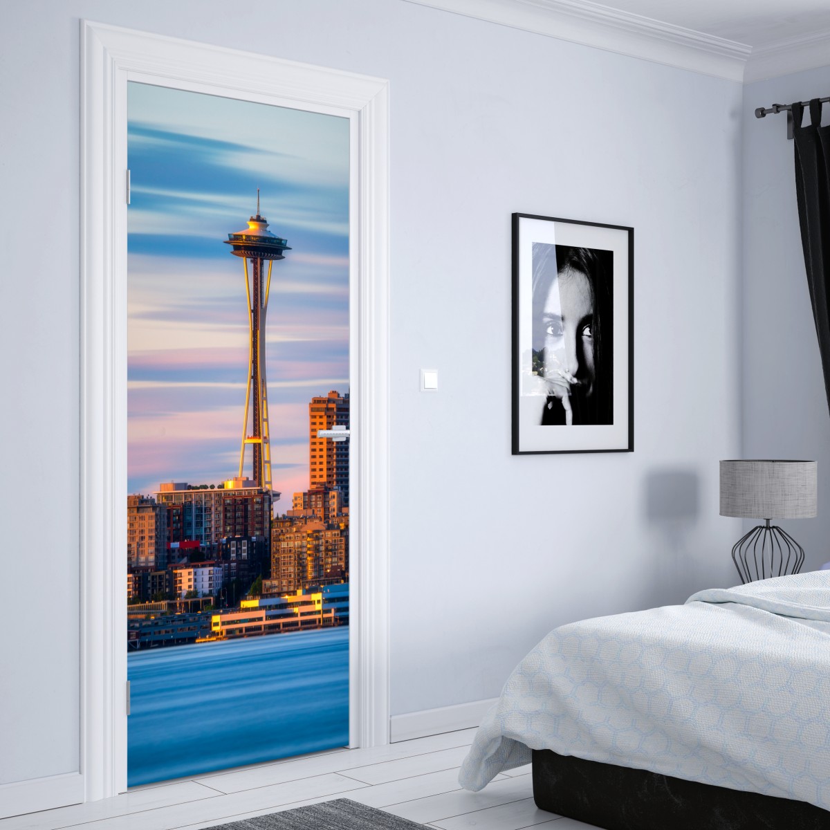 Naklejka na drzwi panorama Seattle ze Space Needle o zachodzie słońca – Wallissimo® Naklejka na drzwi panorama Seattle ze Space Needle o zachodzie słońca – Wallissimo®