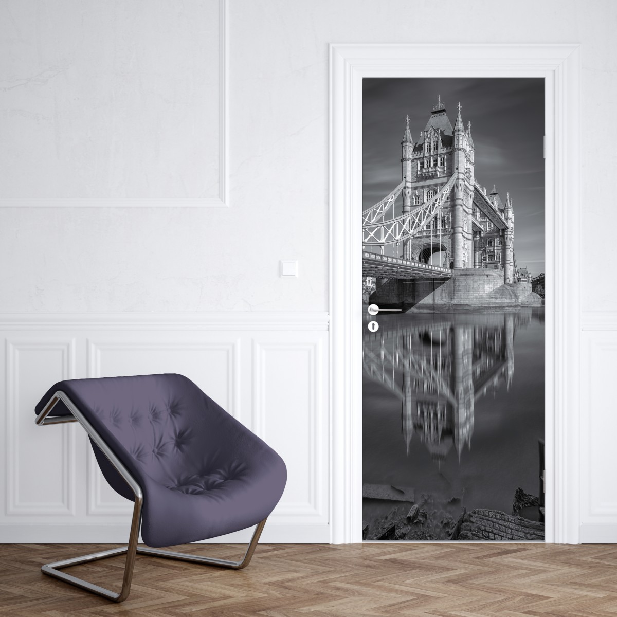 Naklejka na drzwi Tower Bridge odbicie w odcieniach szarości – Wallissimo® Naklejka na drzwi Tower Bridge odbicie w odcieniach szarości – Wallissimo®