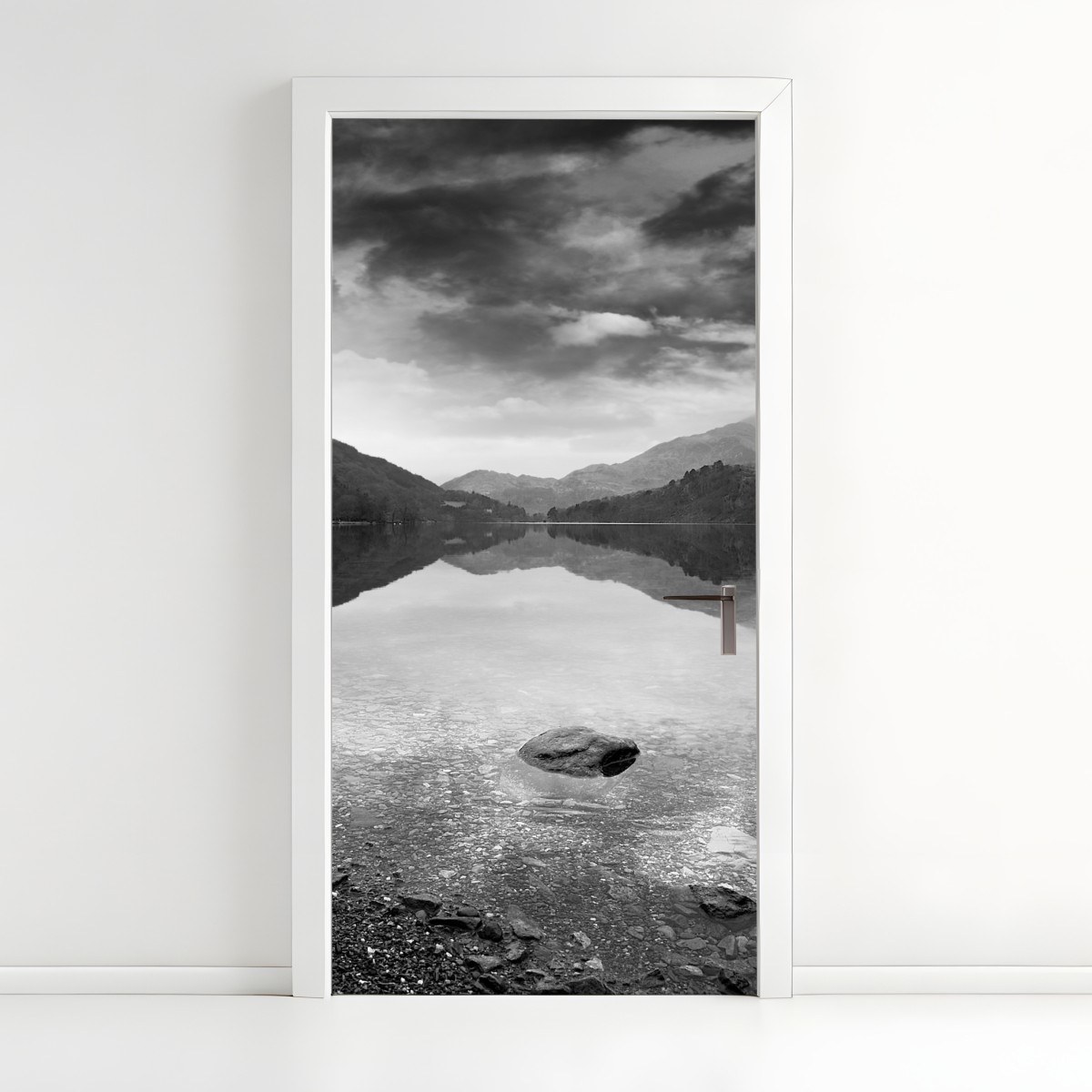 Door sticker serene mountain lake reflection – Wallissimo®