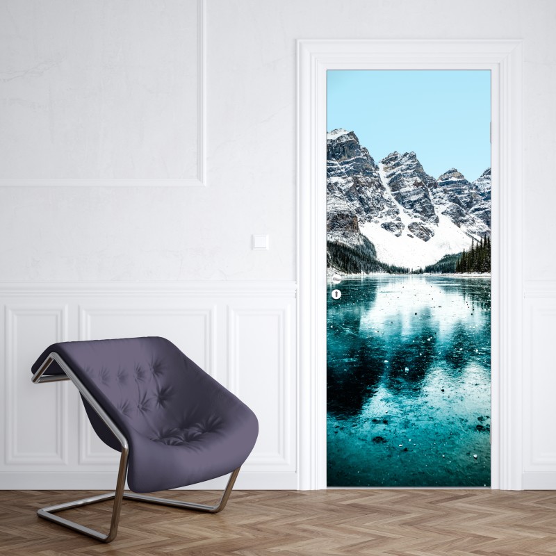 Naklejka na drzwi lodowe turkusowe odbicie gór – Wallissimo® Naklejka na drzwi lodowe turkusowe odbicie gór – Wallissimo®