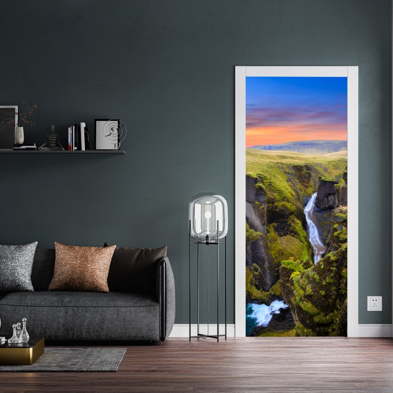 Naklejka na drzwi złote tropikalne liście na beżowym tle – Wallissimo®