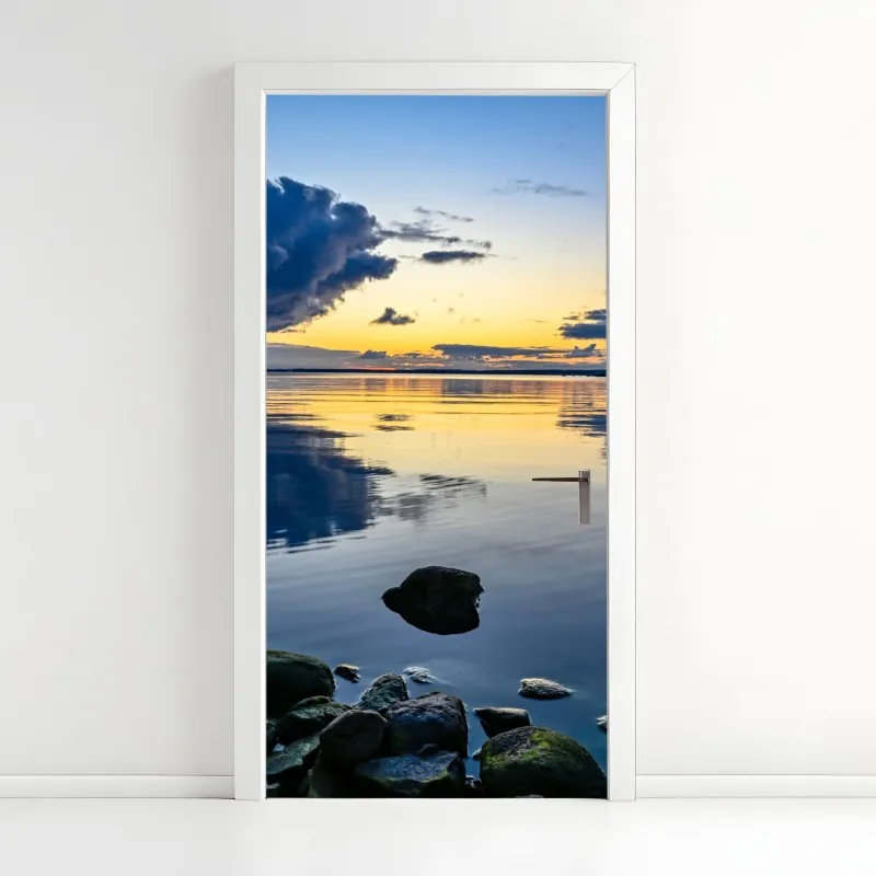Naklejka na drzwi spokojne nadmorskie odbicie zachodu słońca