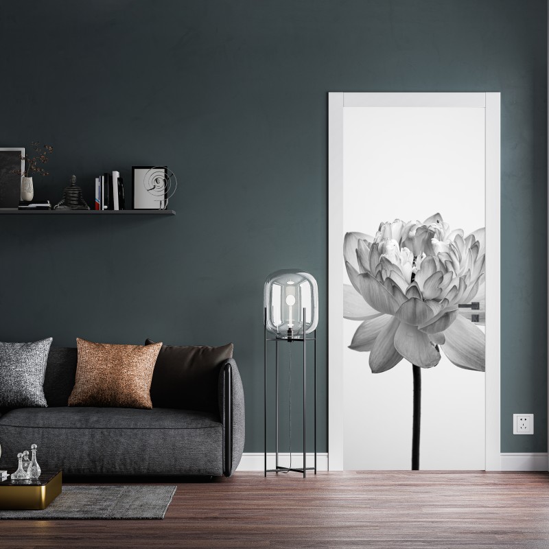 Naklejka na drzwi spokojny lotos w odcieniach szarości – Wallissimo® Naklejka na drzwi spokojny lotos w odcieniach szarości – Wallissimo®