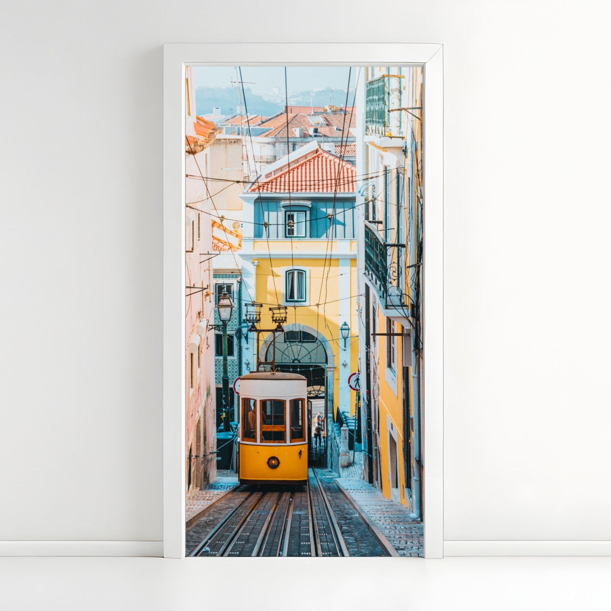 Door sticker vibrant bica tram in Lisbon – Wallissimo®