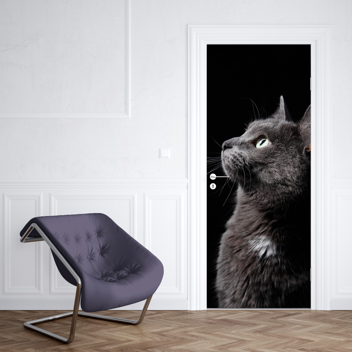 Naklejka na drzwi elegancki portret szarego kota – Wallissimo® Naklejka na drzwi elegancki portret szarego kota – Wallissimo®