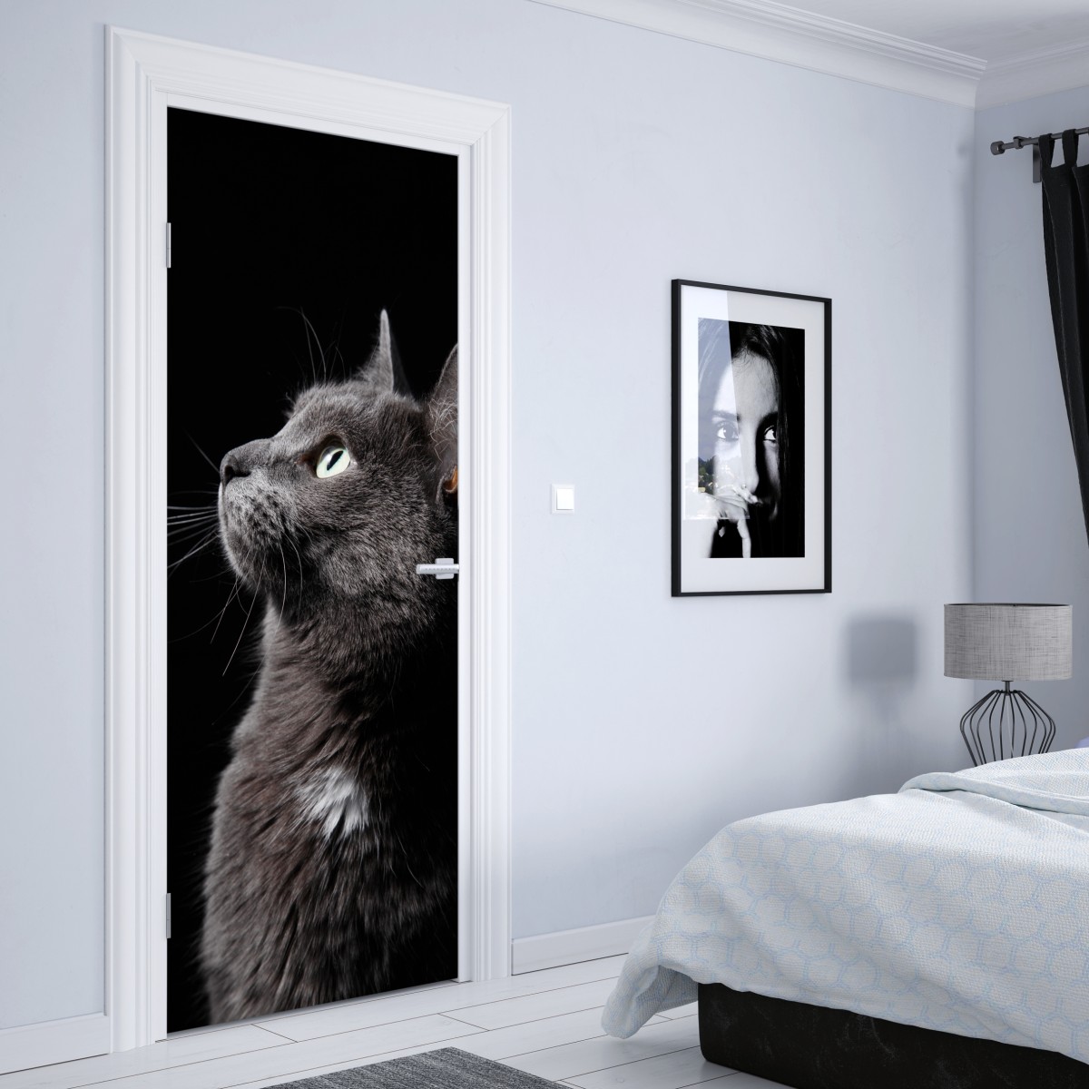 Naklejka na drzwi elegancki portret szarego kota – Wallissimo® Naklejka na drzwi elegancki portret szarego kota – Wallissimo®