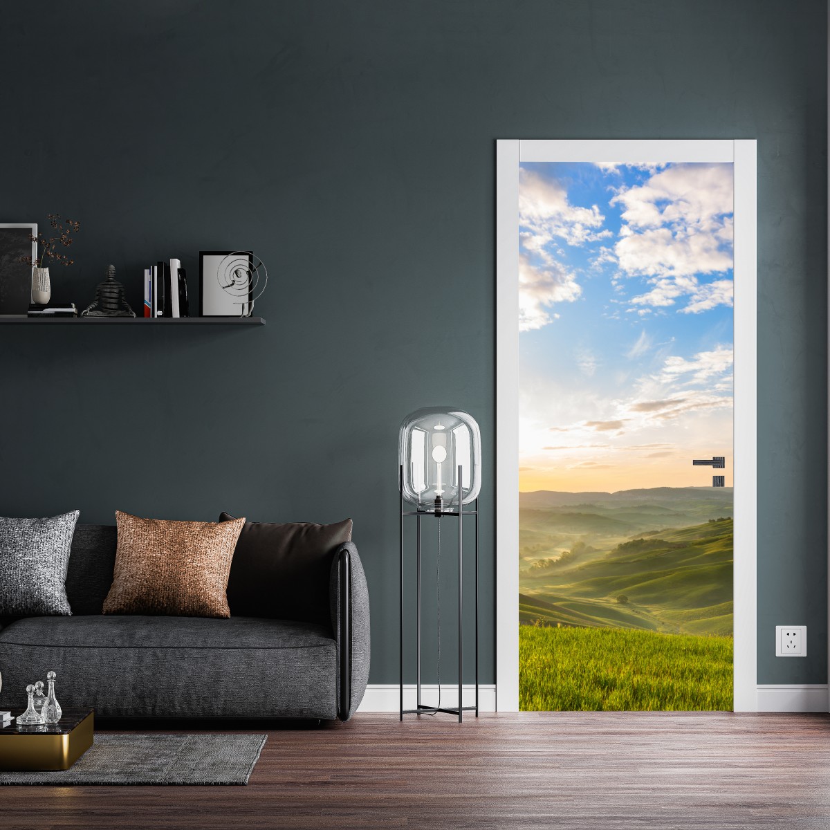 Naklejka na drzwi wschód słońca nad mglistymi pagórkami – Wallissimo® Naklejka na drzwi wschód słońca nad mglistymi pagórkami – Wallissimo®