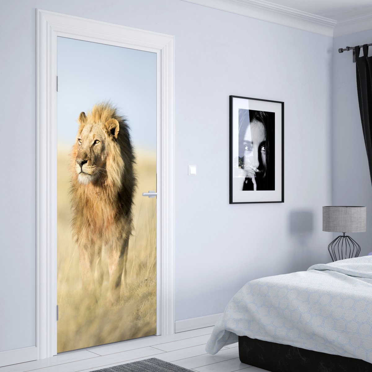 Naklejka na drzwi majestatyczny lew na sawannie – Wallissimo® Naklejka na drzwi majestatyczny lew na sawannie – Wallissimo®