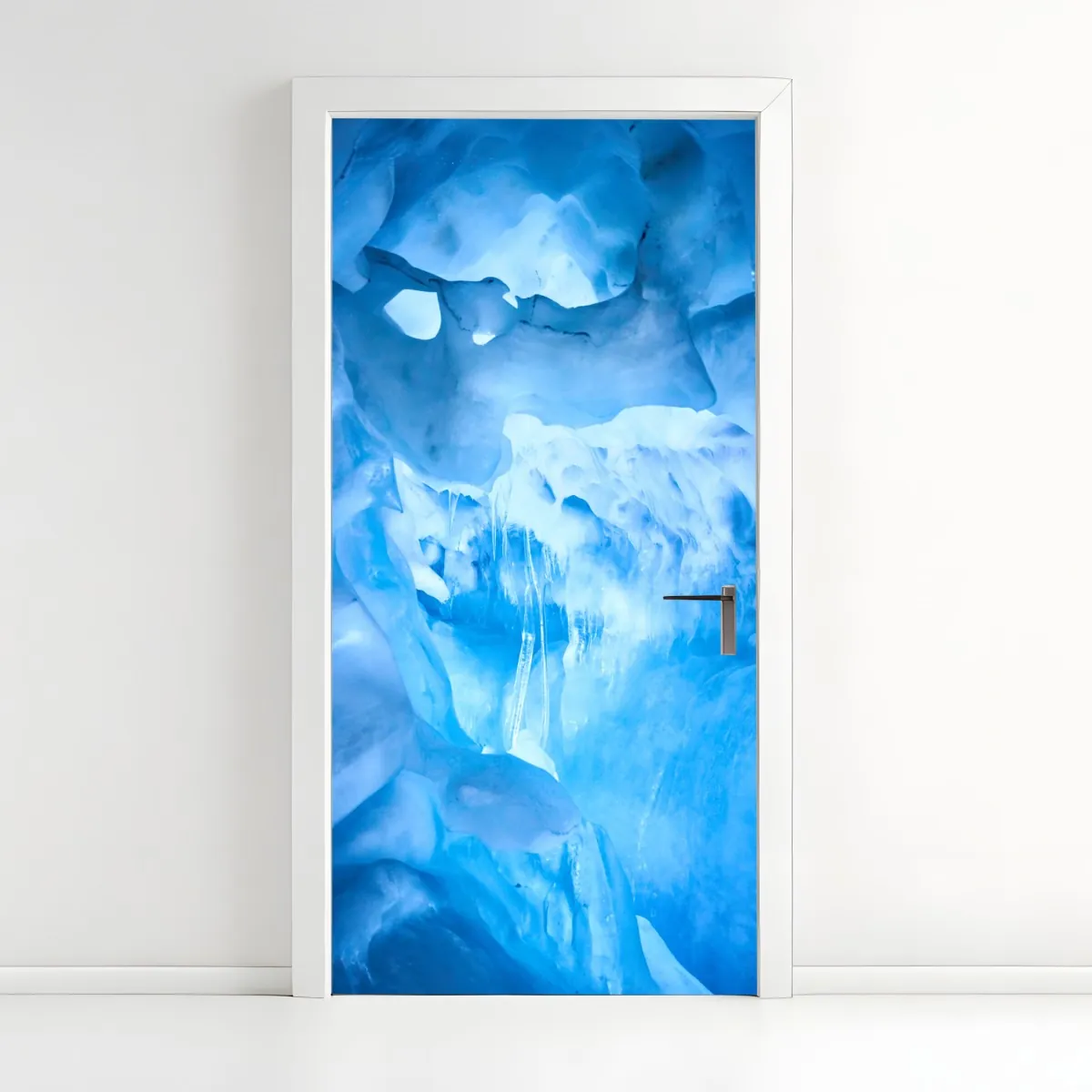 Naklejka na drzwi eteryczna niebieska jaskinia lodowa – Wallissimo® Naklejka na drzwi eteryczna niebieska jaskinia lodowa – Wallissimo®