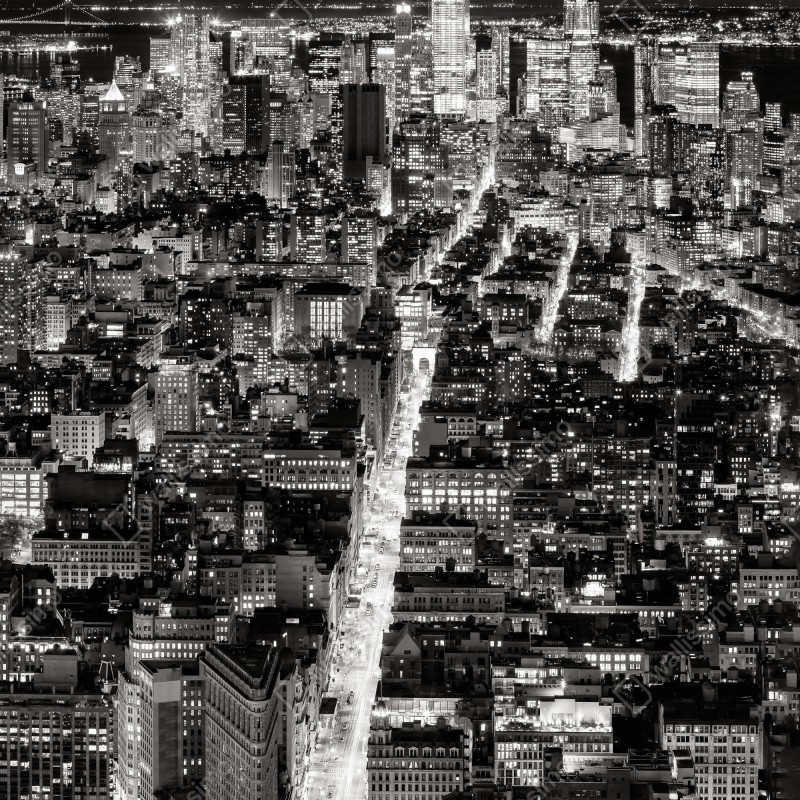 Naklejka na drzwi monochromatyczna panorama miasta nocą – Wallissimo® Naklejka na drzwi monochromatyczna panorama miasta nocą – Wallissimo®