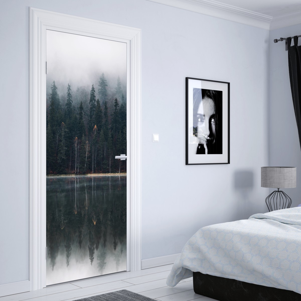 Naklejka na drzwi mglista refleksja w lesie – Wallissimo® Naklejka na drzwi mglista refleksja w lesie – Wallissimo®