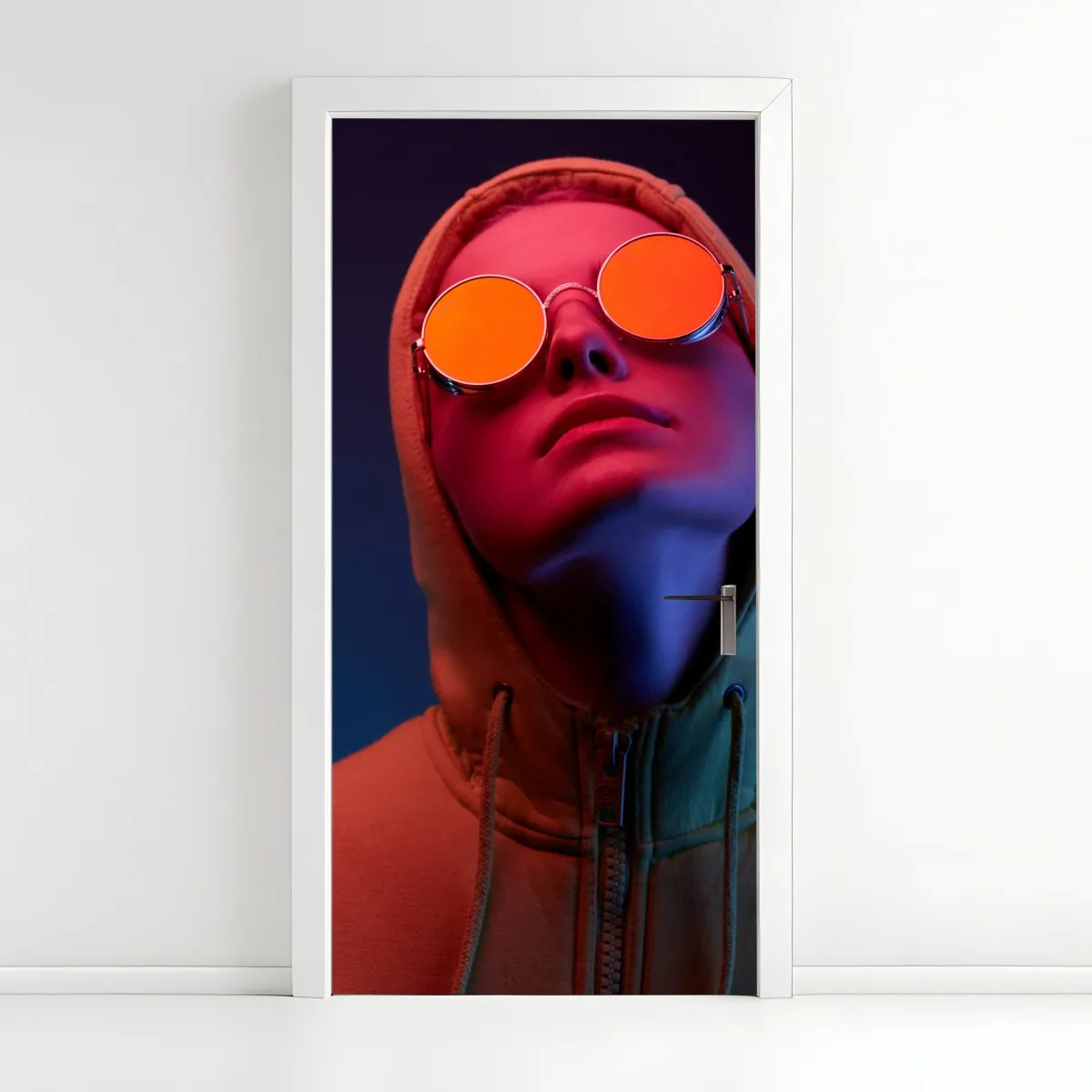 Naklejka na drzwi neonowy portret w okrągłych okularach – Wallissimo® Naklejka na drzwi neonowy portret w okrągłych okularach – Wallissimo®