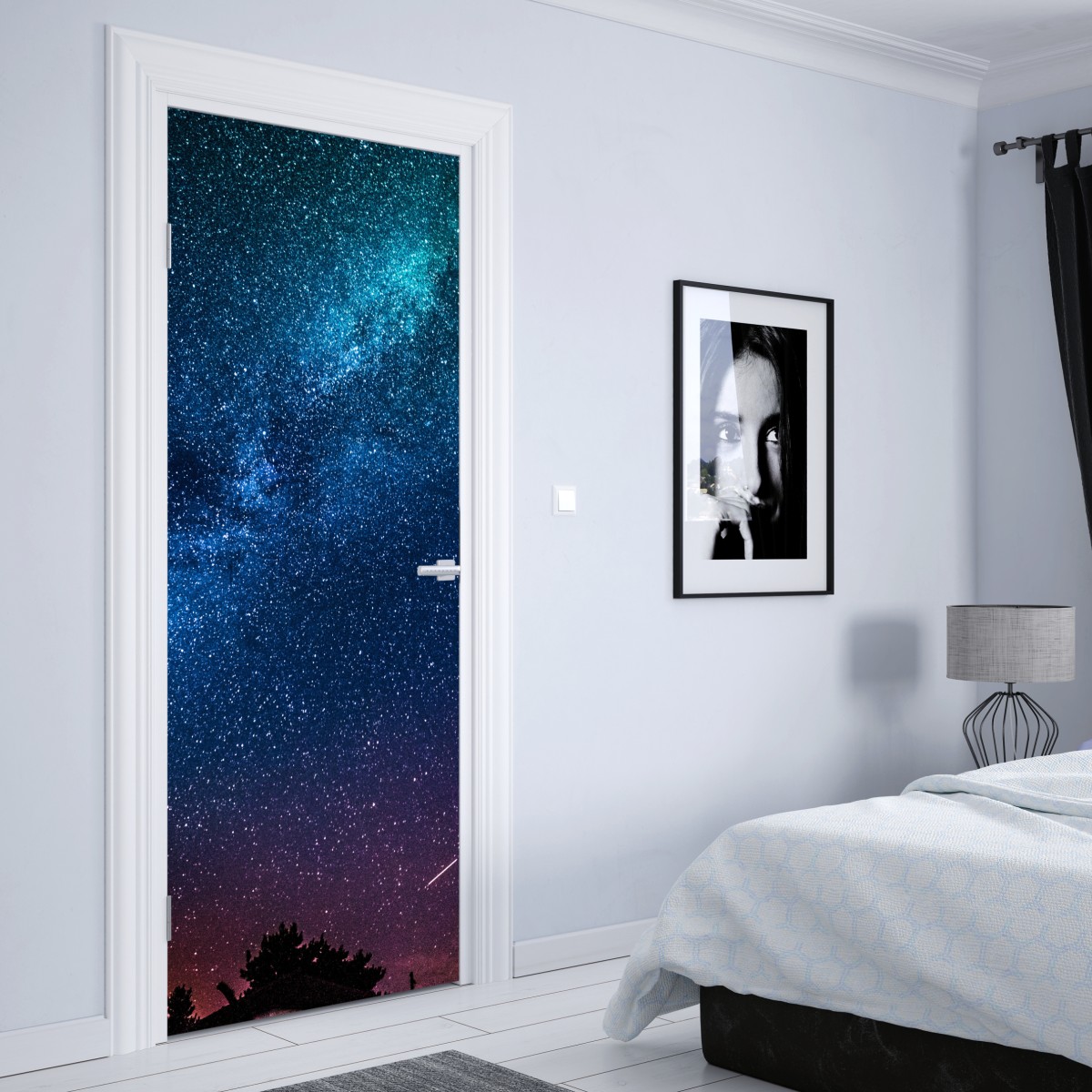 Naklejka na drzwi głębokie błękitne nocne niebo z drogą mleczną i spadającą gwiazdą – Wallissimo® Naklejka na drzwi głębokie błękitne nocne niebo z drogą mleczną i spadającą gwiazdą – Wallissimo®