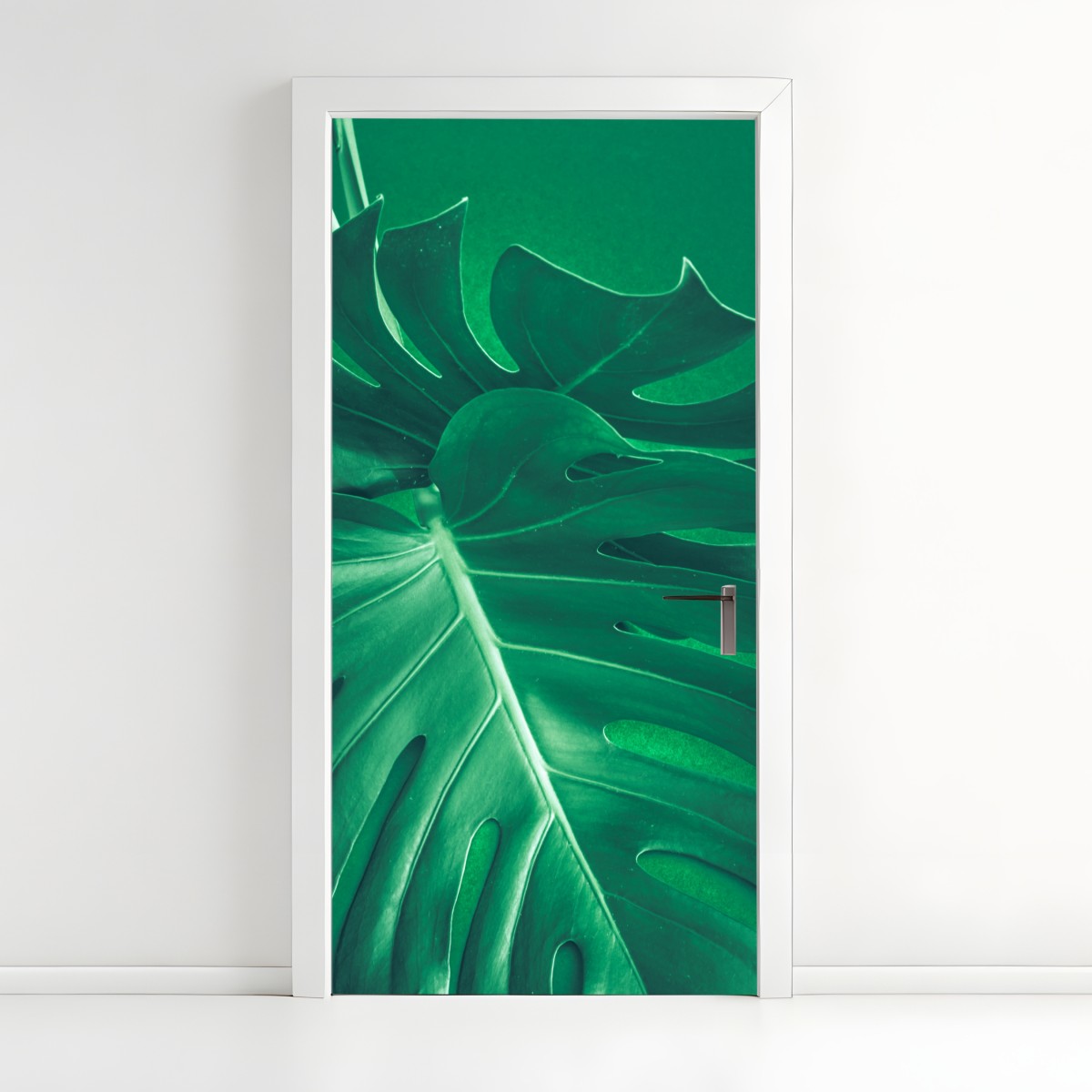Door sticker lush monstera leaf close-up – Wallissimo®
