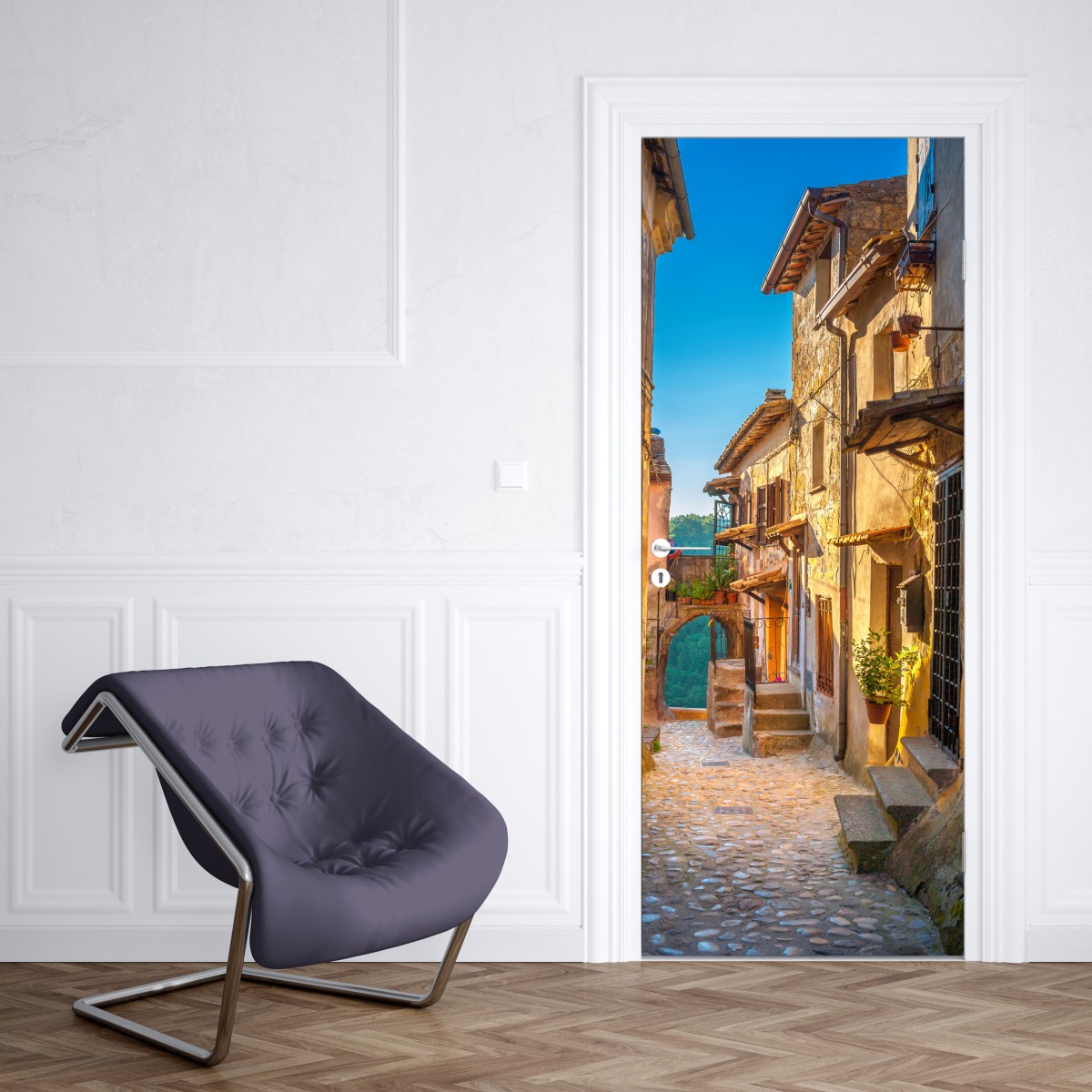 Naklejka na drzwi uliczka o zachodzie słońca w Toskanii – Wallissimo® Naklejka na drzwi uliczka o zachodzie słońca w Toskanii – Wallissimo®