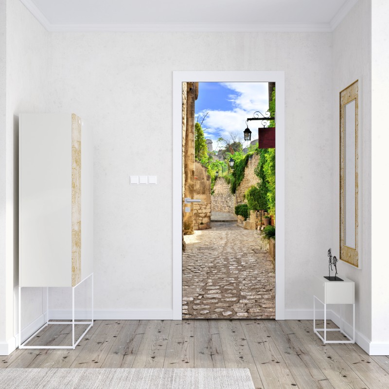 Naklejka na drzwi urocza brukowana uliczka w Les Baux de Provence – Wallissimo® Naklejka na drzwi urocza brukowana uliczka w Les Baux de Provence – Wallissimo®