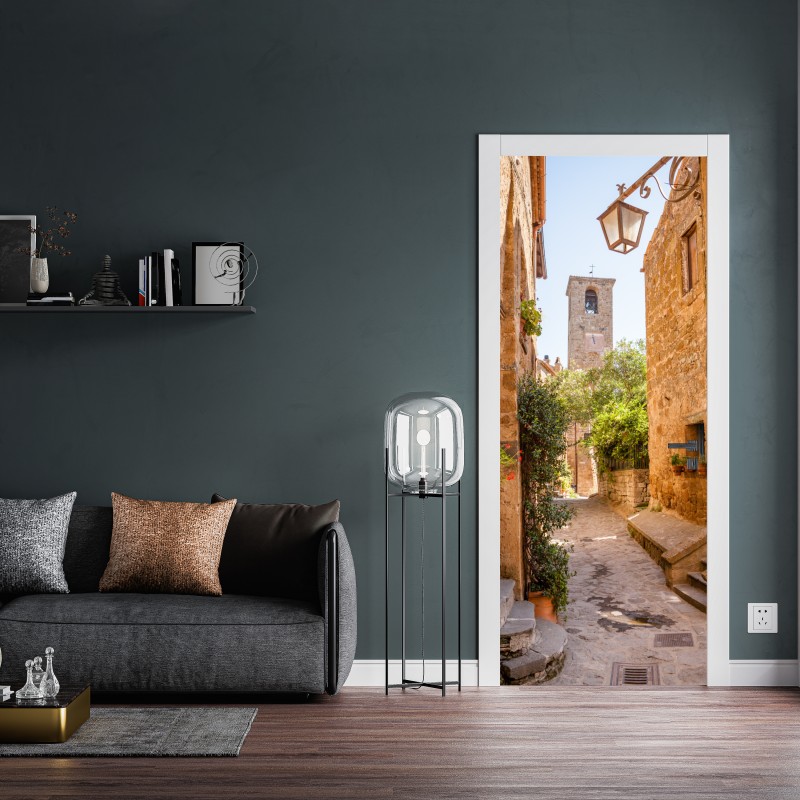 Naklejka na drzwi słoneczna uliczka w Civita di Bagnoregio – Wallissimo® Naklejka na drzwi słoneczna uliczka w Civita di Bagnoregio – Wallissimo®