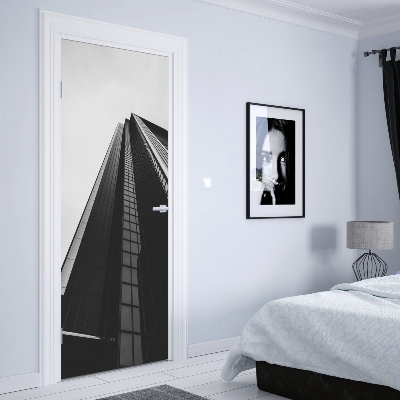 Naklejka na drzwi monochromatyczny wieżowiec w perspektywie – Wallissimo® Naklejka na drzwi monochromatyczny wieżowiec w perspektywie – Wallissimo®