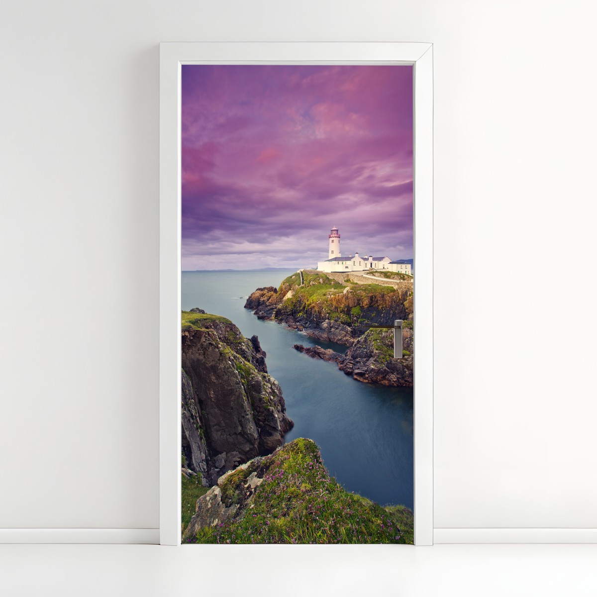Door sticker purple coastal lighthouse at dusk – Wallissimo®