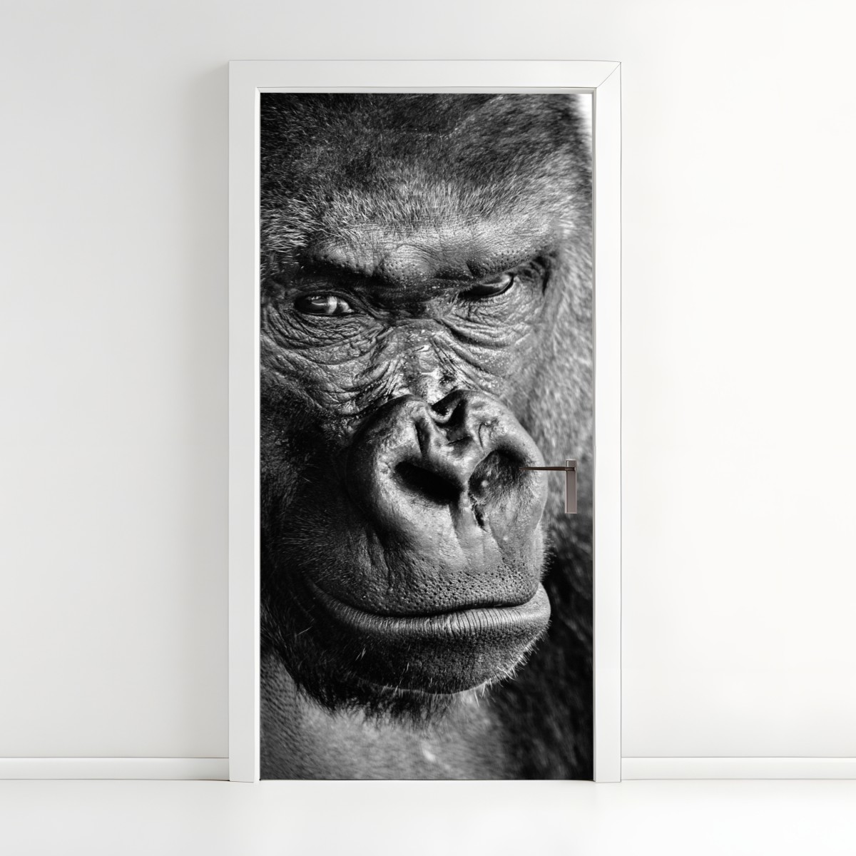 Door sticker intense gorilla portrait in black and white – Wallissimo®