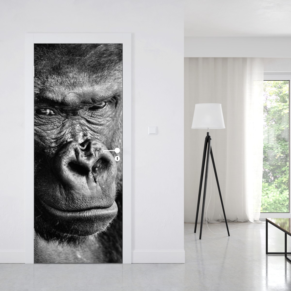 Naklejka na drzwi intensywny portret goryla w czerni i bieli – Wallissimo® Naklejka na drzwi intensywny portret goryla w czerni i bieli – Wallissimo®