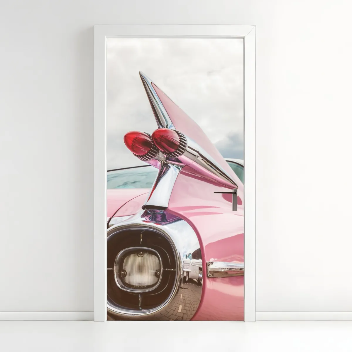Naklejka na drzwi różowy retro klasyczny samochód płetwa – Wallissimo® Naklejka na drzwi różowy retro klasyczny samochód płetwa – Wallissimo®