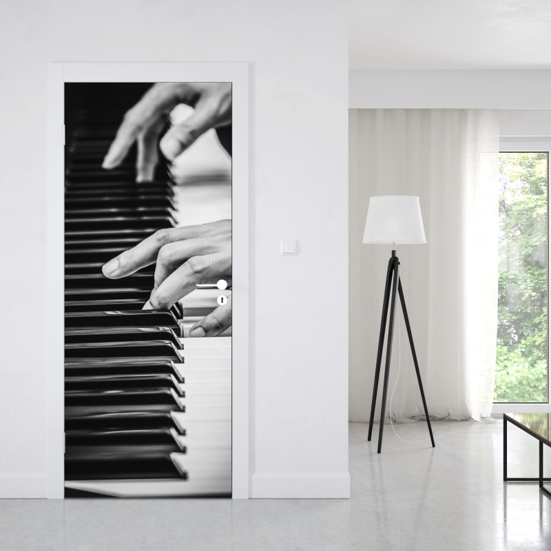 Naklejka na drzwi dłonie przy fortepianie w ruchu – Wallissimo® Naklejka na drzwi dłonie przy fortepianie w ruchu – Wallissimo®