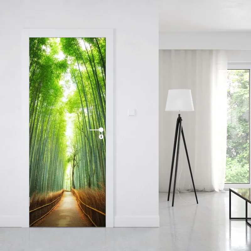Naklejka na drzwi ścieżka przez gaj bambusowy w Arashiyama – Wallissimo® Naklejka na drzwi ścieżka przez gaj bambusowy w Arashiyama – Wallissimo®
