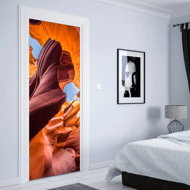 Naklejka na drzwi złoty wzór damaskowy na granatowym tle – Wallissimo®