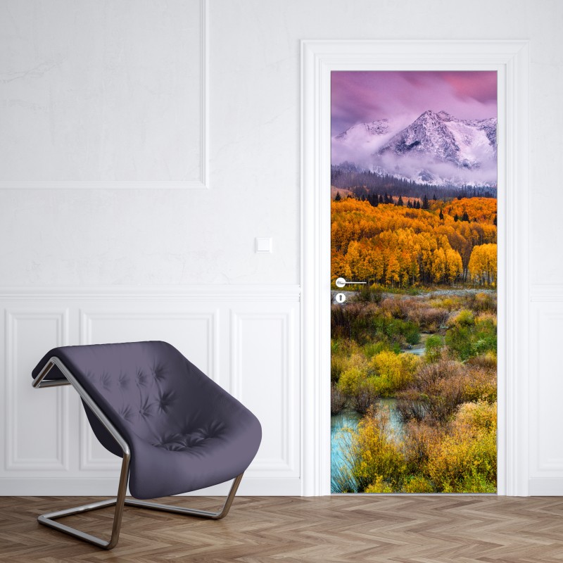 Naklejka na drzwi słoneczna kwiatowa alejka w Umbrii – Wallissimo®