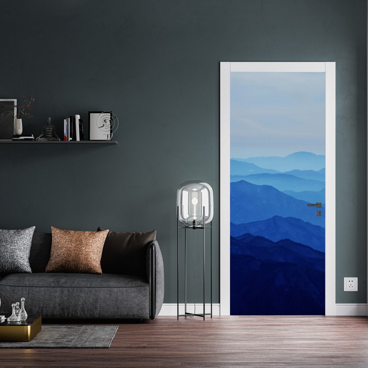 Naklejka na drzwi mglista niebieska panorama gór – Wallissimo® Naklejka na drzwi mglista niebieska panorama gór – Wallissimo®