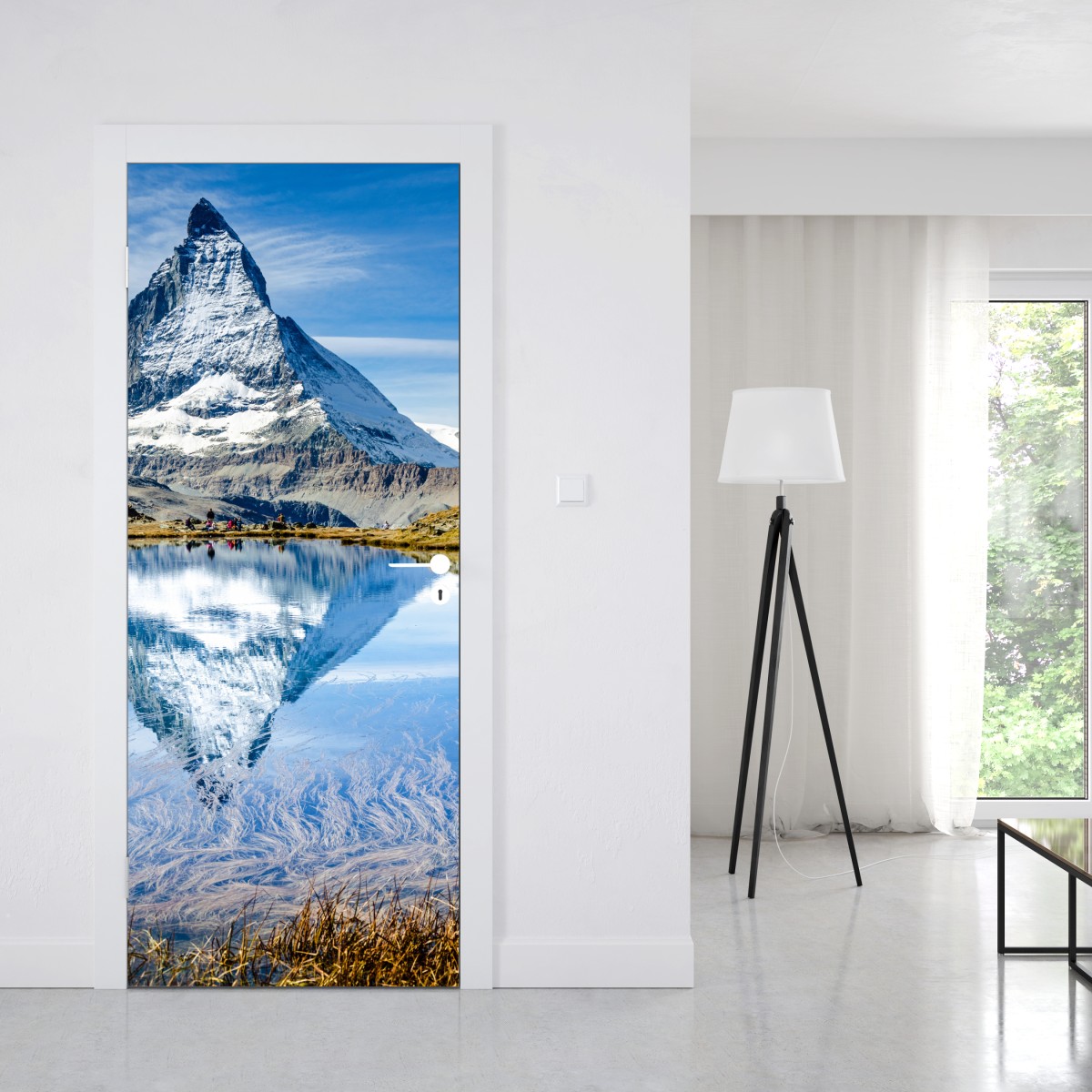 Naklejka na drzwi majestatyczny Matterhorn odbity w alpejskim jeziorze – Wallissimo® Naklejka na drzwi majestatyczny Matterhorn odbity w alpejskim jeziorze – Wallissimo®