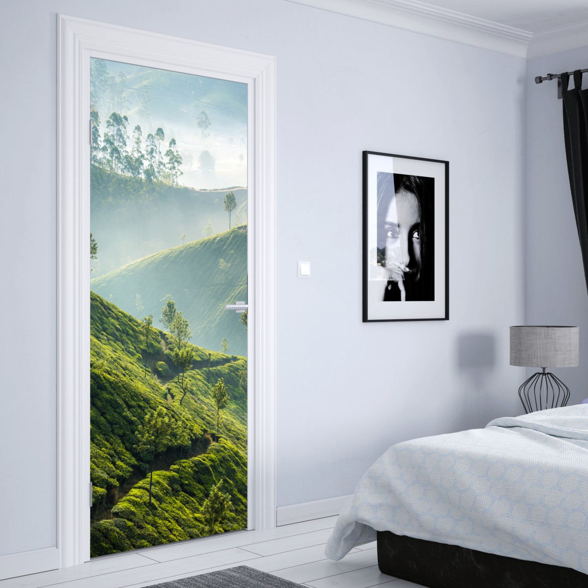 Naklejka na drzwi mglisty krajobraz plantacji herbaty w Munnar – Wallissimo® Naklejka na drzwi mglisty krajobraz plantacji herbaty w Munnar – Wallissimo®