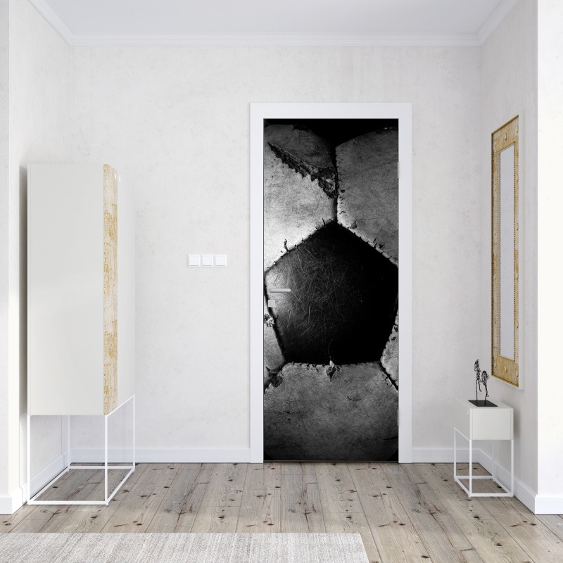 Naklejka na drzwi zniszczona piłka nożna - zbliżenie – Wallissimo® Naklejka na drzwi zniszczona piłka nożna - zbliżenie – Wallissimo®