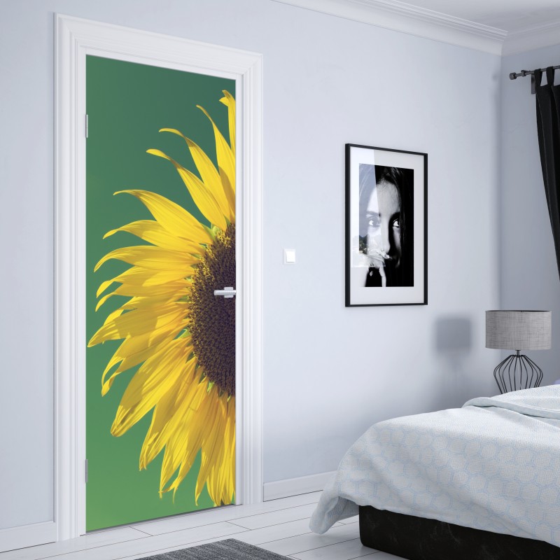 Naklejka na drzwi promienny słonecznik na retro niebie – Wallissimo® Naklejka na drzwi promienny słonecznik na retro niebie – Wallissimo®